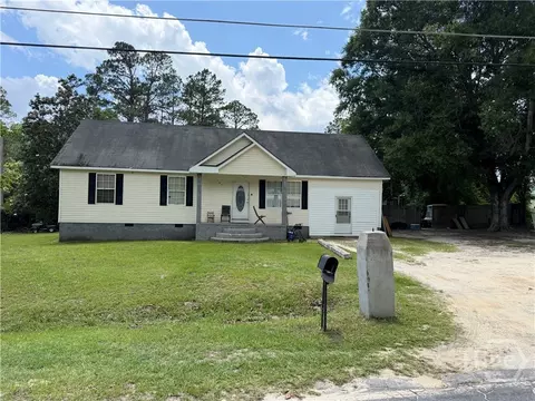 131 Rainbow Ridge Rd, Swainsboro, GA 30401