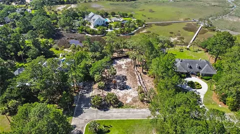 8 Liberty Creek Dr, Savannah, GA 31406