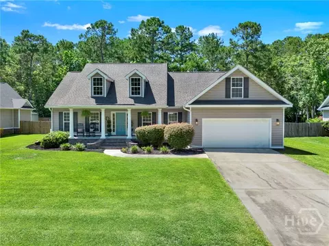 97 Misty Dr, Richmond Hill, GA 31324