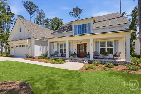 180 Enclave Dr, Richmond Hill, GA 31324