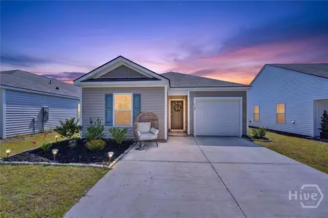 160 Lakeside Dr, Port Wentworth, GA 31407