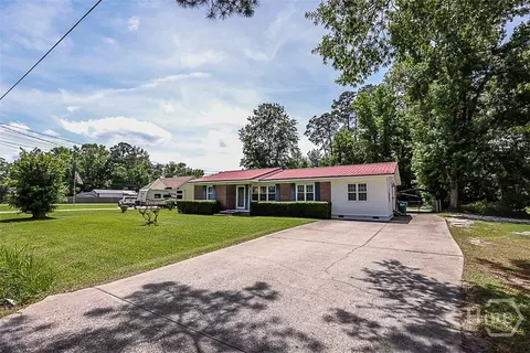 7 Oak St, Bloomingdale, GA 31302