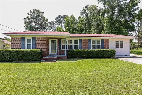 7 Oak St, Bloomingdale, GA 31302