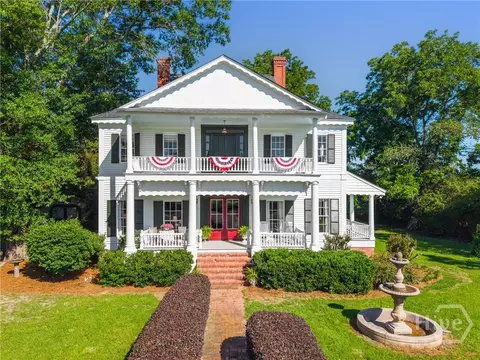 8075 Lakeview Rd, Statesboro, GA 30461
