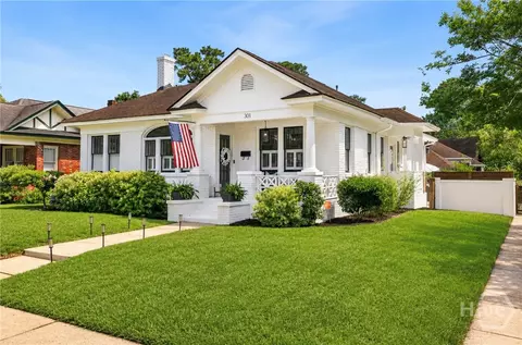 301 E 51st St, Savannah, GA 31405