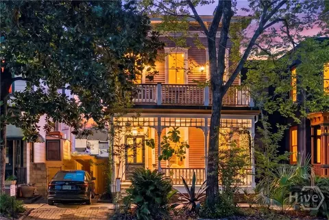 1116 Barnard St, Savannah, GA 31401