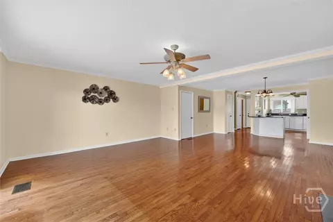 Living - 12502 Apache Ave #18, Savannah, GA 31419 photo 4 of 4