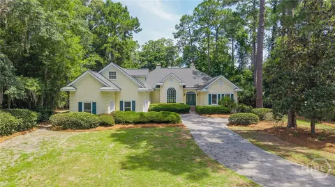 4 Deer Creek Ln, Savannah, GA 31411