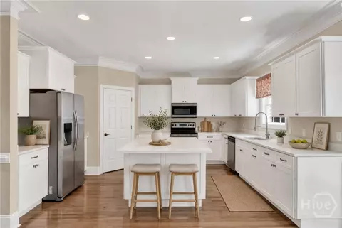 41 White Oak Blf, Savannah, GA 31405