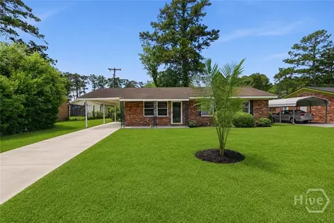 4 Lucian Cir, Savannah, GA 31406