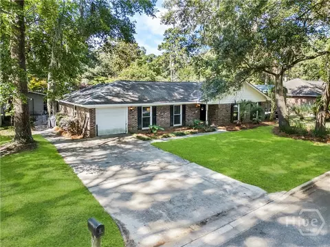 37 Dolan Dr, Savannah, GA 31406