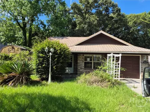 227 Forest Ridge Dr, Savannah, GA 31419