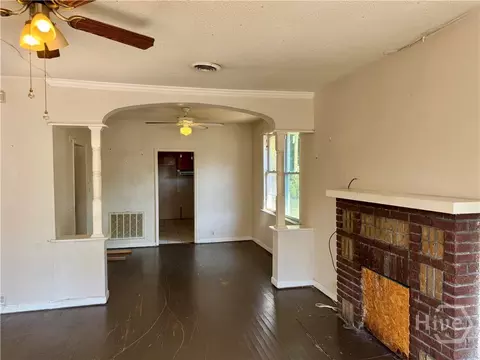 Living - 2913 Burroughs St, Savannah, GA 31405 photo 2 of 3