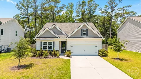 51 Wedge Cir, Richmond Hill, GA 31324