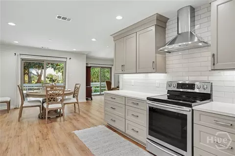 Kitchen - 9 Windlass Ct, Savannah, GA 31411 photo 4 of 6