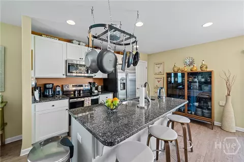Kitchen - 139 Greystone Dr, Guyton, GA 31312 photo 3 of 4