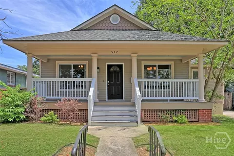 912 E 37th St, Savannah, GA 31401