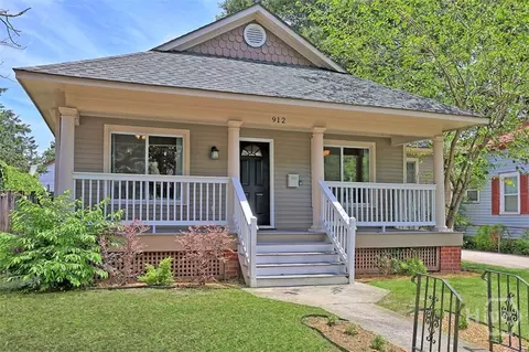 912 E 37th St, Savannah, GA 31401