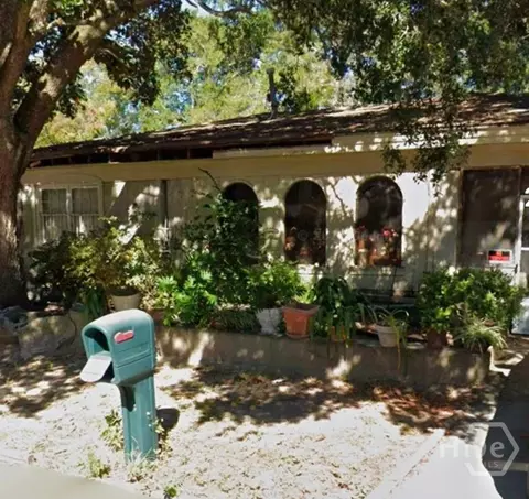 2128 Auburn St, Savannah, GA 31404