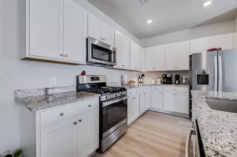 Kitchen - 264 Lillian St, Rincon, GA 31326 photo 2 of 6