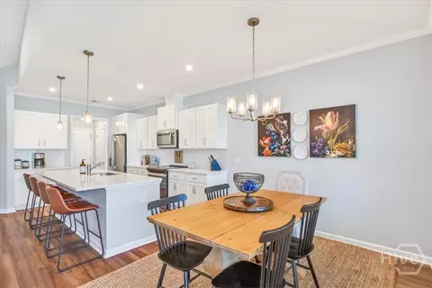 Dining - 657 Blue Moon Xing, Pooler, GA 31322 photo 2 of 4