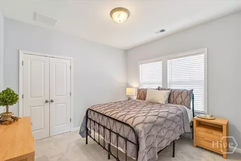 Bedroom - 657 Blue Moon Xing, Pooler, GA 31322 photo 5 of 9