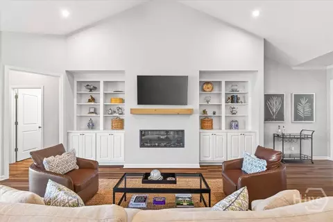 Living - 657 Blue Moon Xing, Pooler, GA 31322 photo 2 of 4
