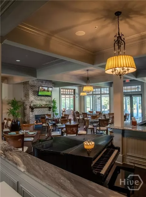 Dining - 657 Blue Moon Xing, Pooler, GA 31322 photo 3 of 4