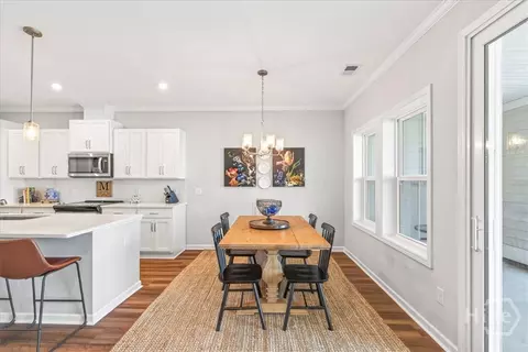 Dining - 657 Blue Moon Xing, Pooler, GA 31322 photo 1 of 4