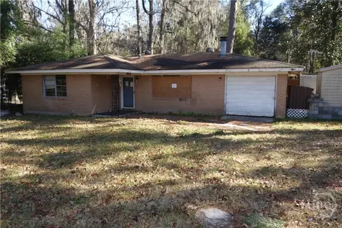 8 Salt Creek Rd, Garden City, GA 31405