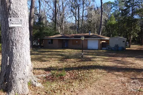 8 Salt Creek Rd, Garden City, GA 31405