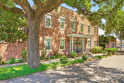 462 Montgomery, Savannah, GA 31401
