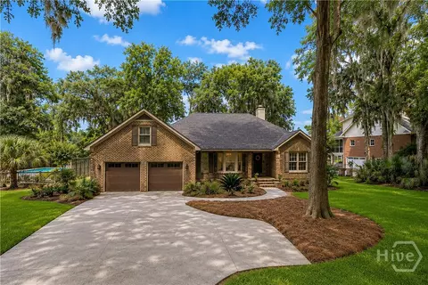 164 Seneca Ln, Richmond Hill, GA 31324