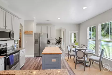 Kitchen - 7 Gresham Ln, Savannah, GA 31419 photo 3 of 4