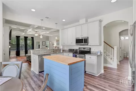 Kitchen - 7 Gresham Ln, Savannah, GA 31419 photo 1 of 4