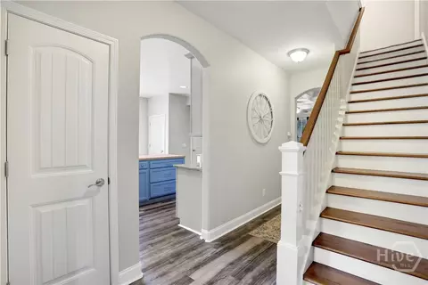 Entry Way - 7 Gresham Ln, Savannah, GA 31419 photo 4 of 7