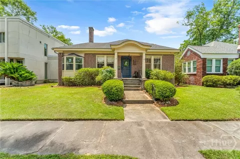 125 E 54th St, Savannah, GA 31405