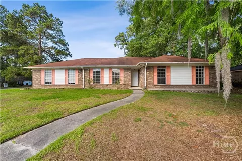 64 Beaver Run Dr, Savannah, GA 31419