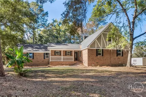347 River Bend Rd, Richmond Hill, GA 31324