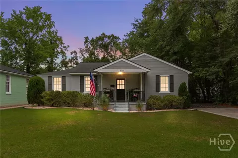 416 E 65th St, Savannah, GA 31405