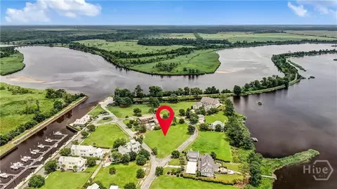 26 Riverview Dr, Richmond Hill, GA 31324