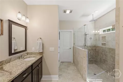 Bath - 124 Ruby Trl, Guyton, GA 31312 photo 2 of 4