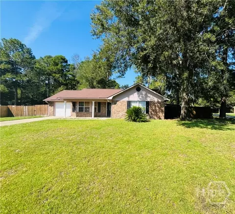 705 Dover Ln, Hinesville, GA 31313