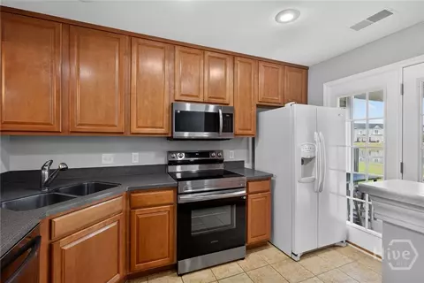 Kitchen - 244 Opus Ct, Pooler, GA 31322 photo 2 of 2