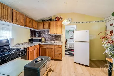 Kitchen - 3104 Courthouse Rd, Guyton, GA 31312 photo 6 of 6