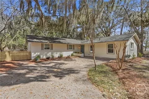 21 Sheridan Cir, Savannah, GA 31406