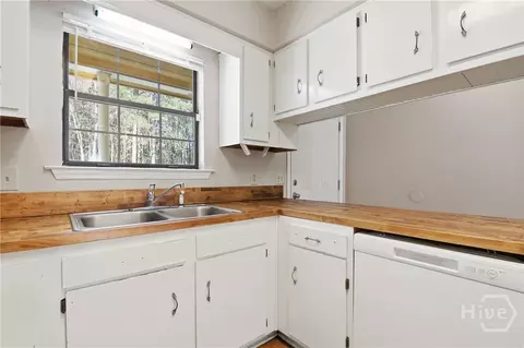 Kitchen - 907 Ash St, Springfield, GA 31329 photo 1 of 5