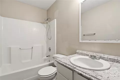 Bath - 907 Ash St, Springfield, GA 31329 photo 1 of 2