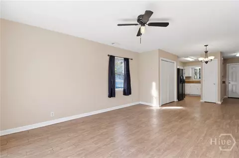 Living - 907 Ash St, Springfield, GA 31329 photo 1 of 4