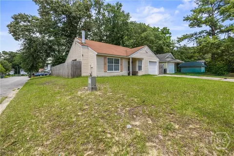 56 Quail Forest Dr, Savannah, GA 31419
